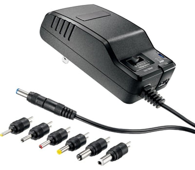 Adaptateur Insignia universel avec USB-A - Boîte ouverte